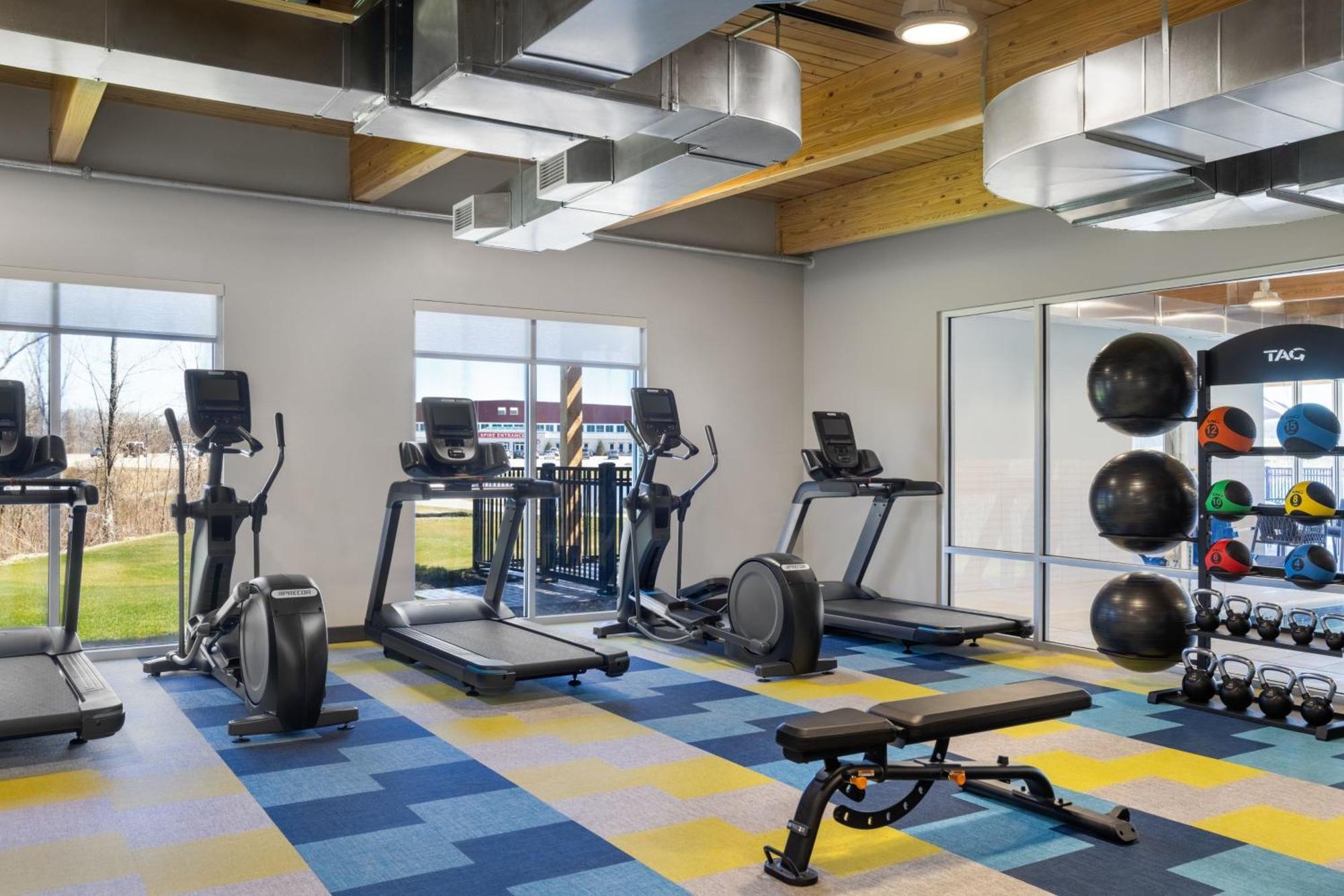 Towneplace Suites By Marriott Geneva At Spire Academy Εξωτερικό φωτογραφία