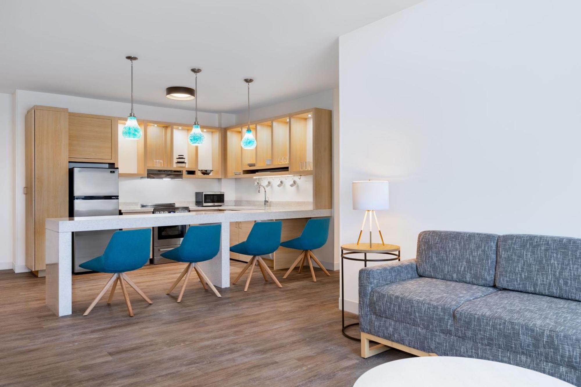 Towneplace Suites By Marriott Geneva At Spire Academy Εξωτερικό φωτογραφία