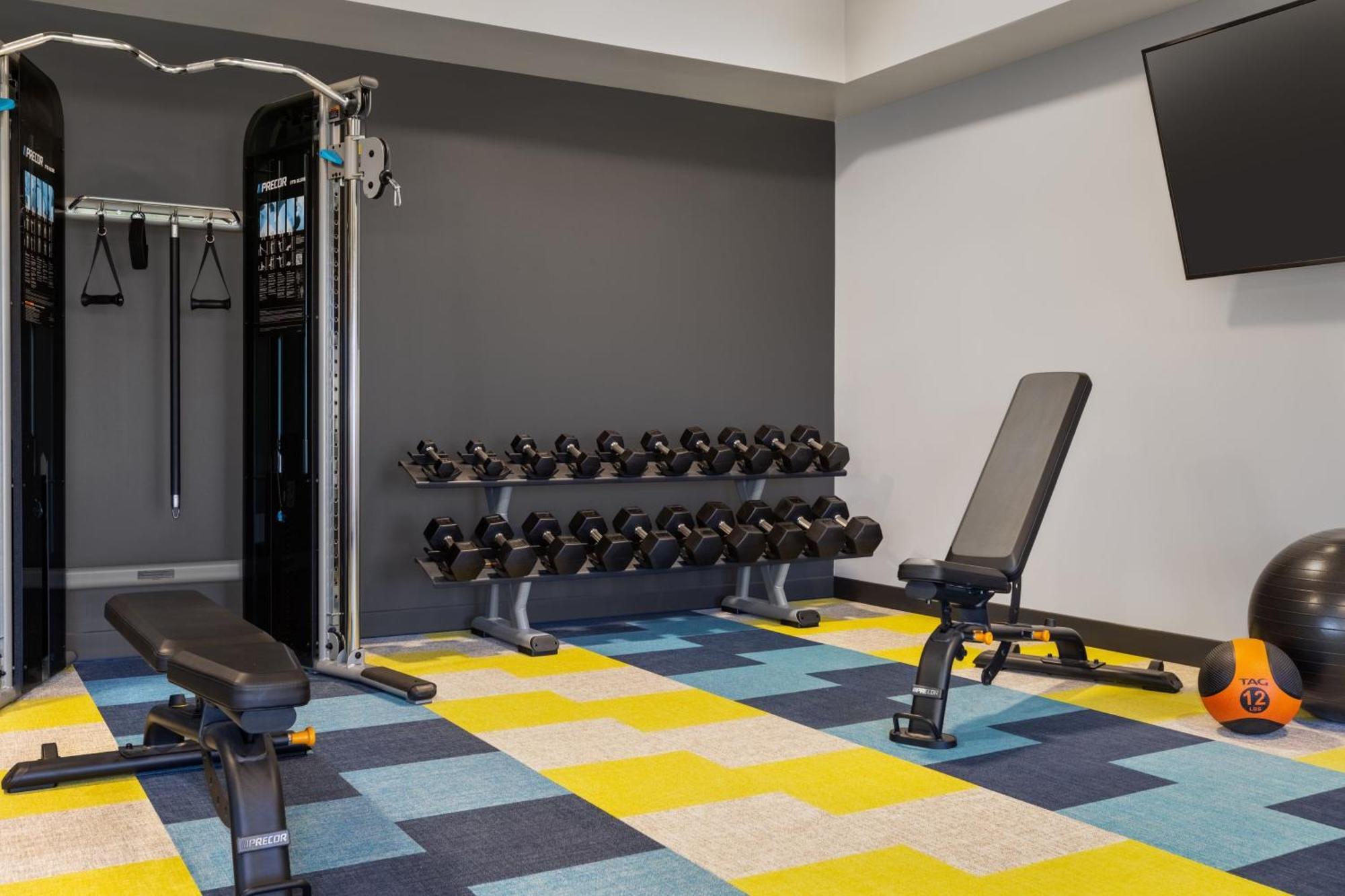 Towneplace Suites By Marriott Geneva At Spire Academy Εξωτερικό φωτογραφία