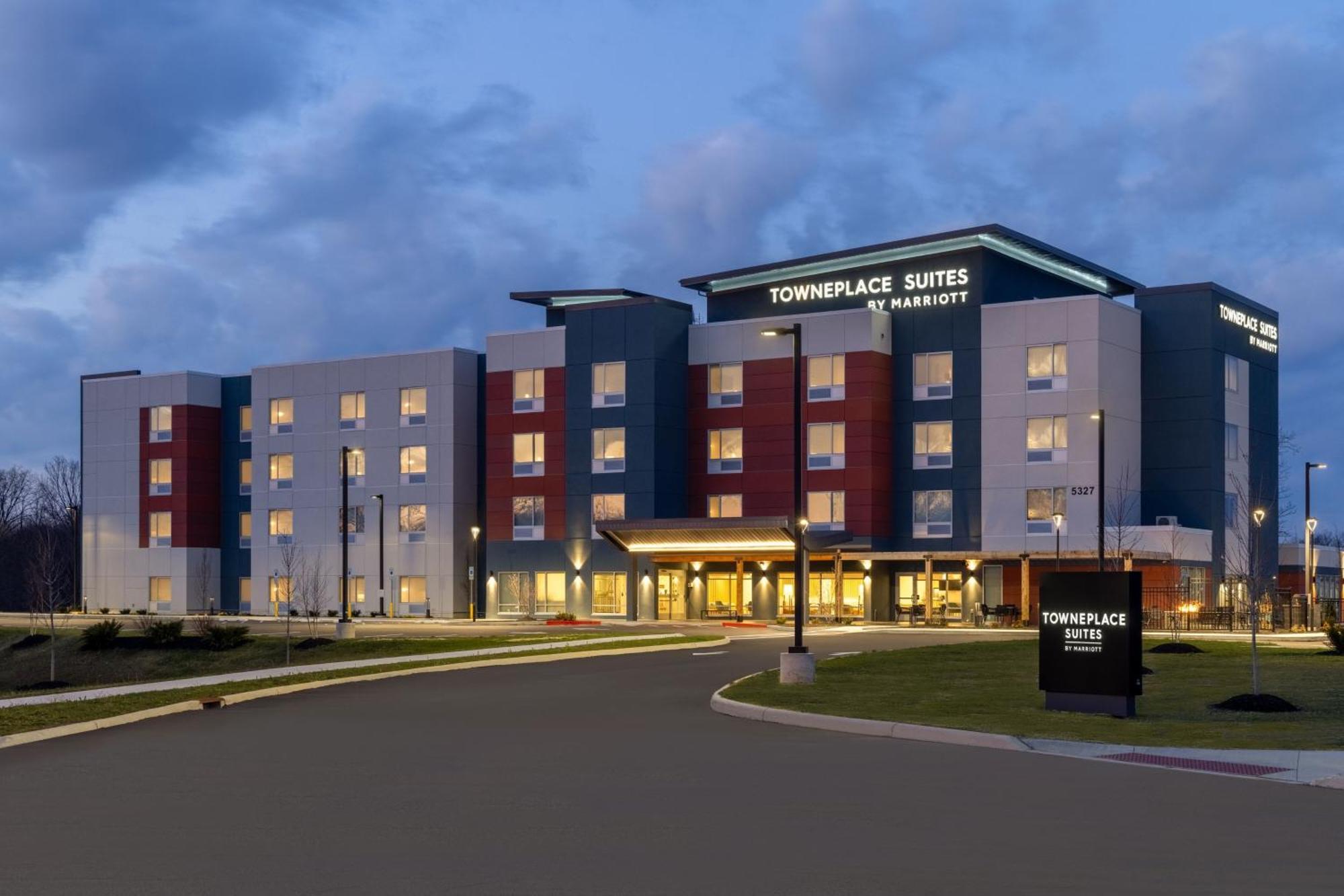 Towneplace Suites By Marriott Geneva At Spire Academy Εξωτερικό φωτογραφία