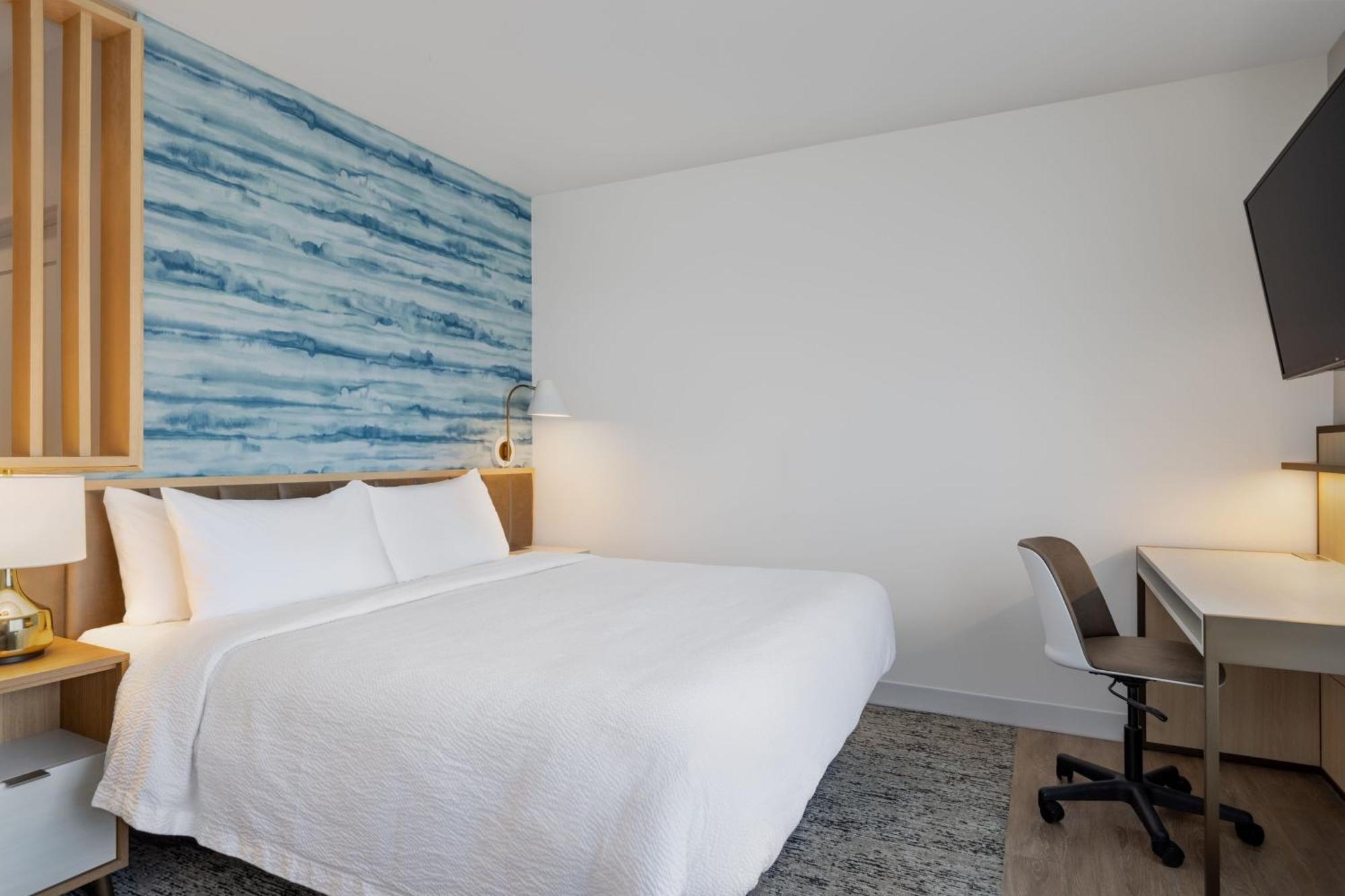 Towneplace Suites By Marriott Geneva At Spire Academy Εξωτερικό φωτογραφία